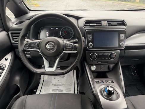 Used 2022 Nissan Leaf S FWD image 14