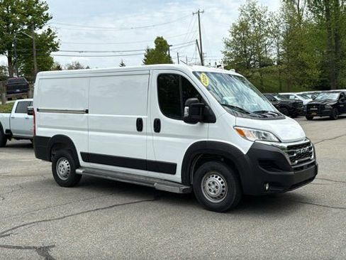 Used 2025 RAM ProMaster 2500 w/ U-Haul Equipment Group FWD image 2