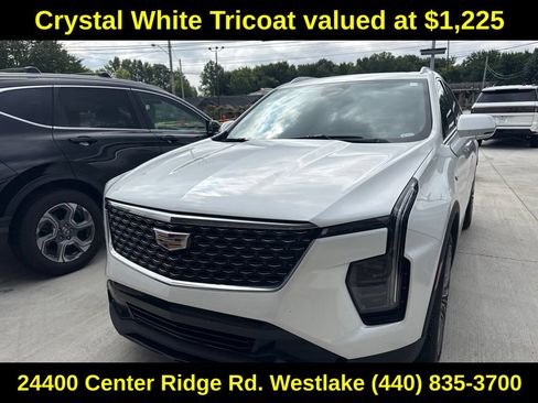 Used 2024 Cadillac XT4 Premium Luxury FWD image 4