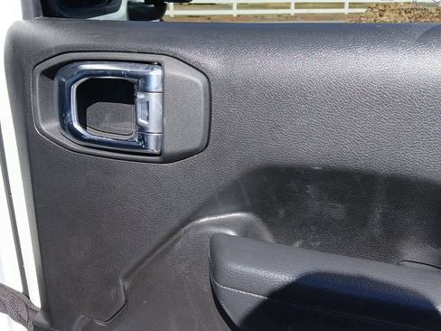 Used 2025 Jeep Wrangler Willys image 56