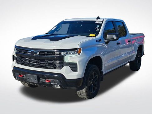 Used 2024 Chevrolet Silverado 1500 LT Trail Boss w/ LT Trail Boss Premium Package image 3