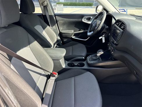 Used 2024 Kia Soul LX w/ Option Group 015 image 23