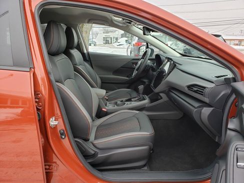 Used 2025 Subaru Crosstrek 2.5i Limited w/ Crosstrek Mirror Package image 17