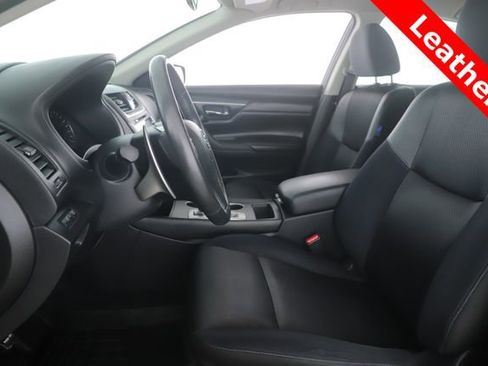 Used 2017 Nissan Altima 2.5 SR image 16
