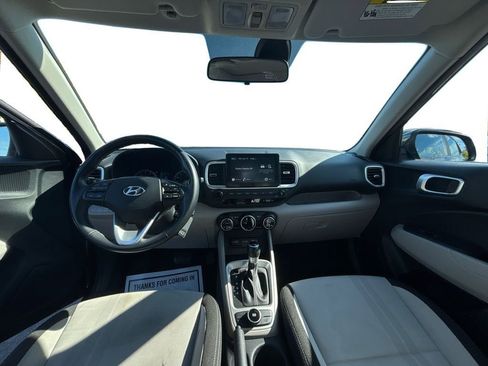 Certified 2022 Hyundai Venue SEL w/ Cargo Package image 16