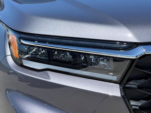 Used 2025 Honda Pilot Touring image 10