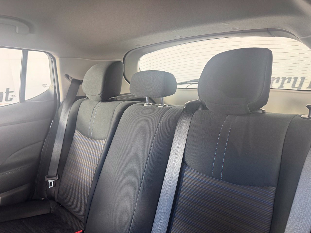 Used 2025 Nissan Leaf S FWD image 9