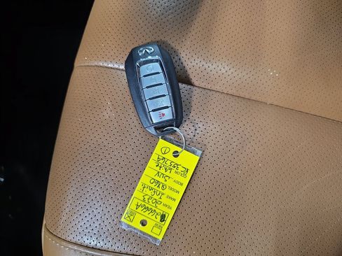 Used 2023 INFINITI QX60 Sensory AWD/4WD image 34