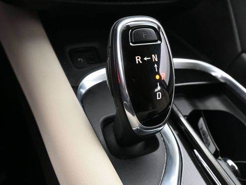 Used 2020 Buick Enclave Essence FWD image 21