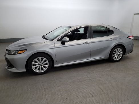 Used 2019 Toyota Camry LE FWD image 2