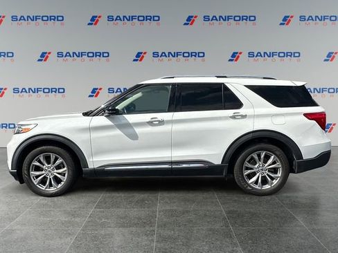 Used 2021 Ford Explorer Limited w/ Equipment Group 301A RWD image 2
