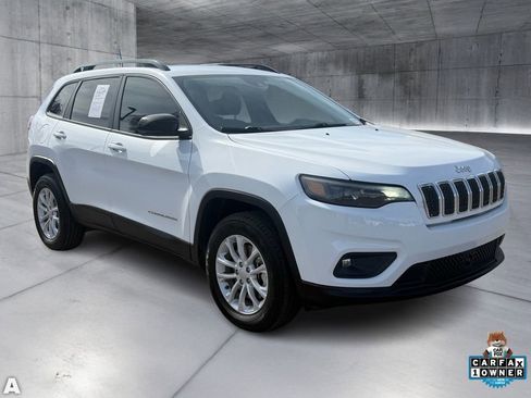 Used 2022 Jeep Cherokee Latitude Lux w/ Mopar Interior Package image 9