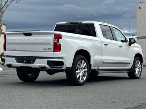Used 2022 Chevrolet Silverado 1500 High Country w/ High Country Premium Package image 4