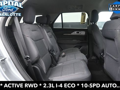 Used 2025 Ford Explorer Active RWD image 13