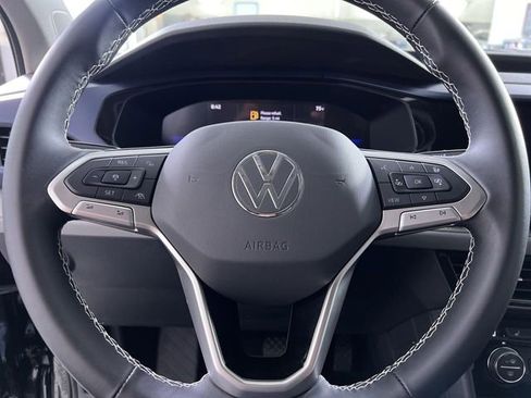 Used 2024 Volkswagen Taos SE image 14