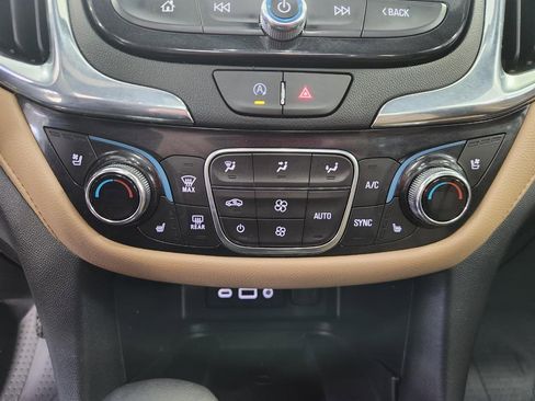 Used 2023 Chevrolet Equinox Premier AWD/4WD image 34