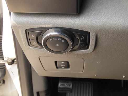 Used 2015 Ford F150 XLT w/ Equipment Group 301A Mid AWD/4WD image 26