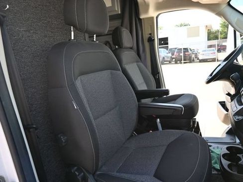 Used 2019 RAM ProMaster 2500 w/ Interior Convenience Group FWD image 14