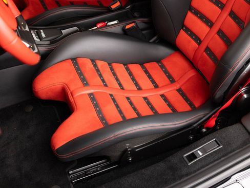 Certified 2015 Ferrari 458 Italia Coupe RWD image 49