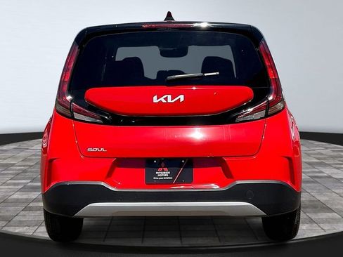 Used 2025 Kia Soul LX w/ LX Technology Package image 6