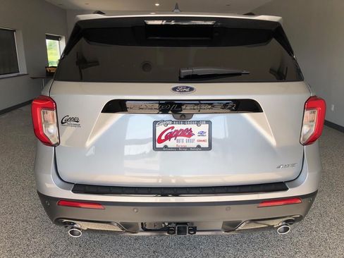 Used 2023 Ford Explorer ST-Line w/ Class IV Trailer Tow Package AWD/4WD image 3