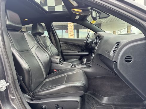 Used 2018 Dodge Charger GT image 28