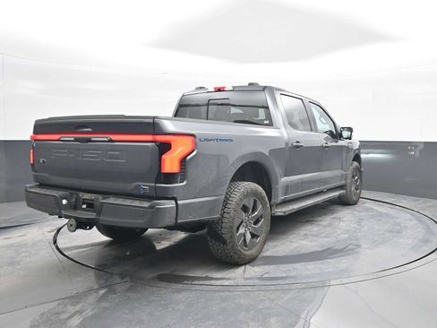 Used 2023 Ford F150 Lightning Lariat image 8