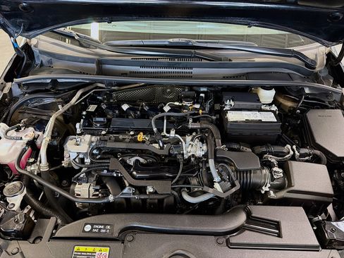 Used 2025 Toyota Corolla LE FWD image 32