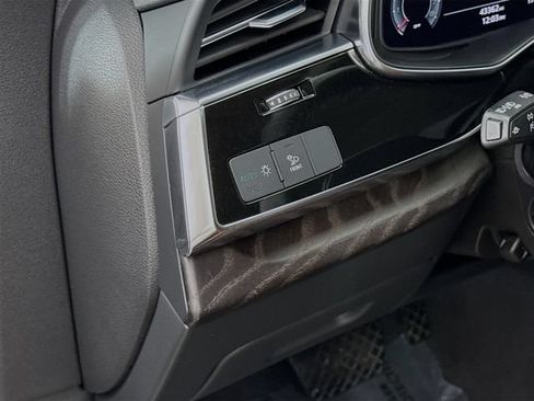 Used 2022 Audi Q8 Premium Plus w/ Premium Plus Package AWD/4WD image 10