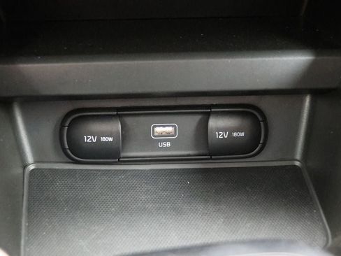 Used 2025 Kia Soul LX w/ LX Technology Package FWD image 24
