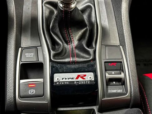 Used 2019 Honda Civic Type R image 42