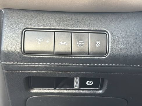Used 2022 Hyundai Santa Fe SEL w/ Convenience + Premium Package FWD image 34