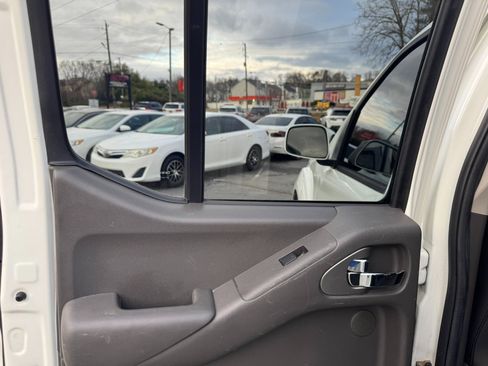 Used 2017 Nissan Frontier PRO-4X w/ Pro-4x Luxury Package image 24