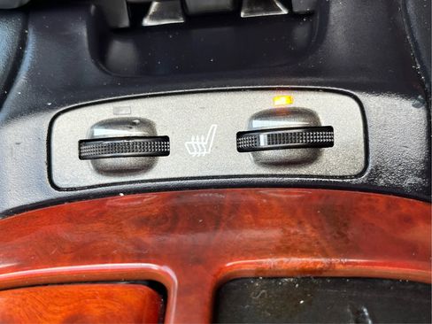 Used 2002 Lexus SC 430 Convertible RWD image 39