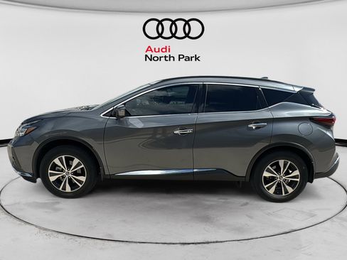Used 2019 Nissan Murano SV w/ Premium Package FWD image 4