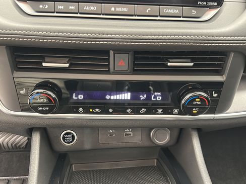 Used 2023 Nissan Rogue SV w/ SV Premium B Package AWD/4WD image 18