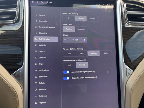 Used 2015 Tesla Model S 70 RWD image 40