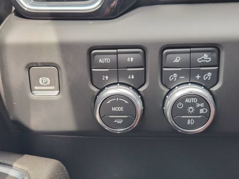Used 2024 GMC Sierra 1500 Denali w/ Technology Package AWD/4WD image 20
