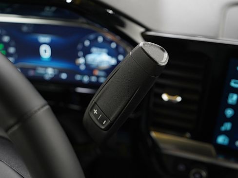 Used 2025 Chevrolet Silverado 1500 LT image 25