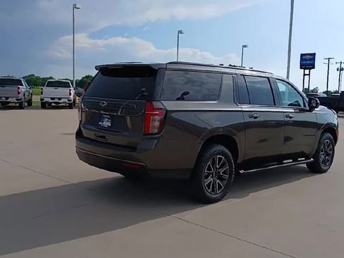Certified 2021 Chevrolet Suburban Z71 AWD/4WD image 8