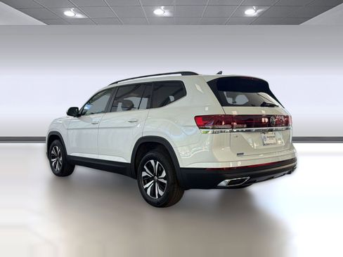 New 2026 Volkswagen Atlas SE FWD image 3