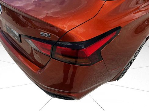 Used 2019 Nissan Altima 2.5 SR w/ SR Premium Package image 13