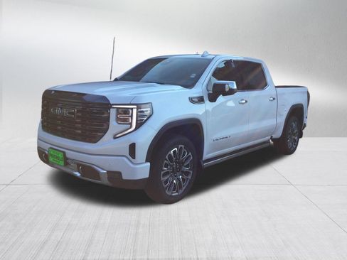 Used 2023 GMC Sierra 1500 Denali Ultimate AWD/4WD image 2