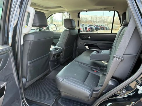 Used 2023 Toyota Sequoia Limited image 8