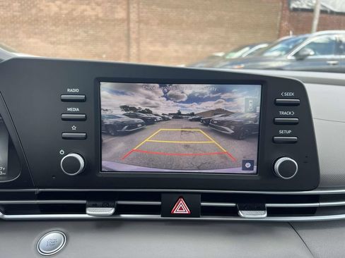 Certified 2023 Hyundai Elantra SEL w/ Preferred Accessory Package FWD image 27