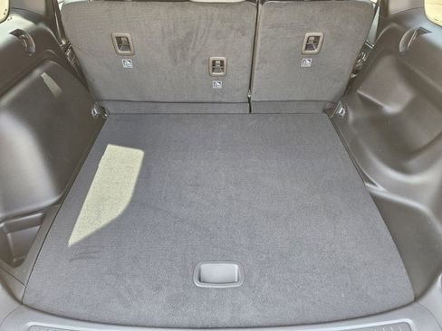 New 2025 Jeep Grand Cherokee Altitude image 32