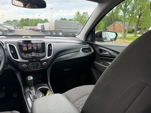 Used 2018 Chevrolet Equinox LT w/ Sun & Infotainment Package FWD image 34