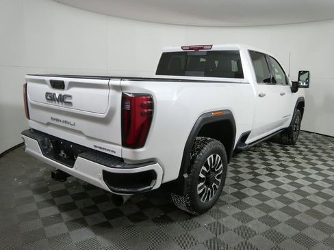 Used 2024 GMC Sierra 3500 Denali Ultimate image 3