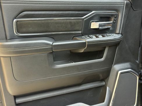 Used 2024 RAM 2500 Laramie w/ Night Edition image 13