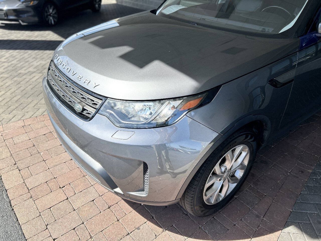 Used 2018 Land Rover Discovery SE AWD/4WD image 29